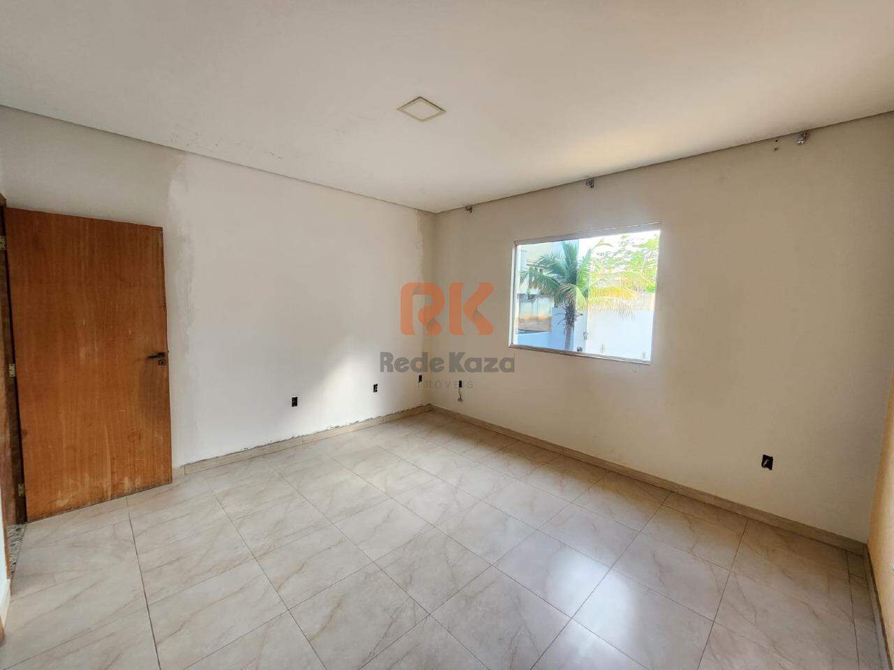 Sala para aluguel no Cabral: 