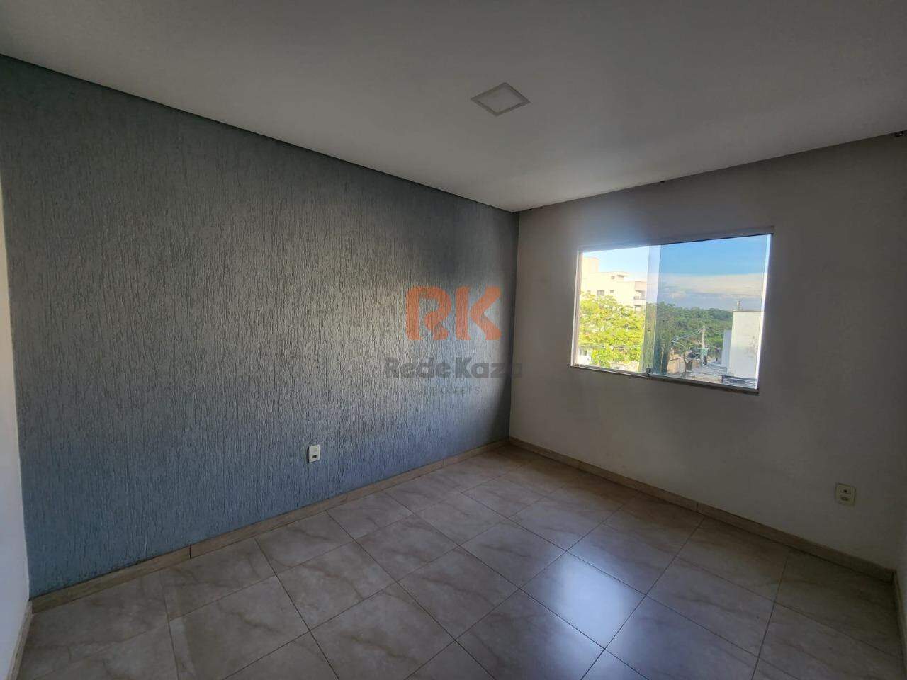 Sala para aluguel no Cabral: 