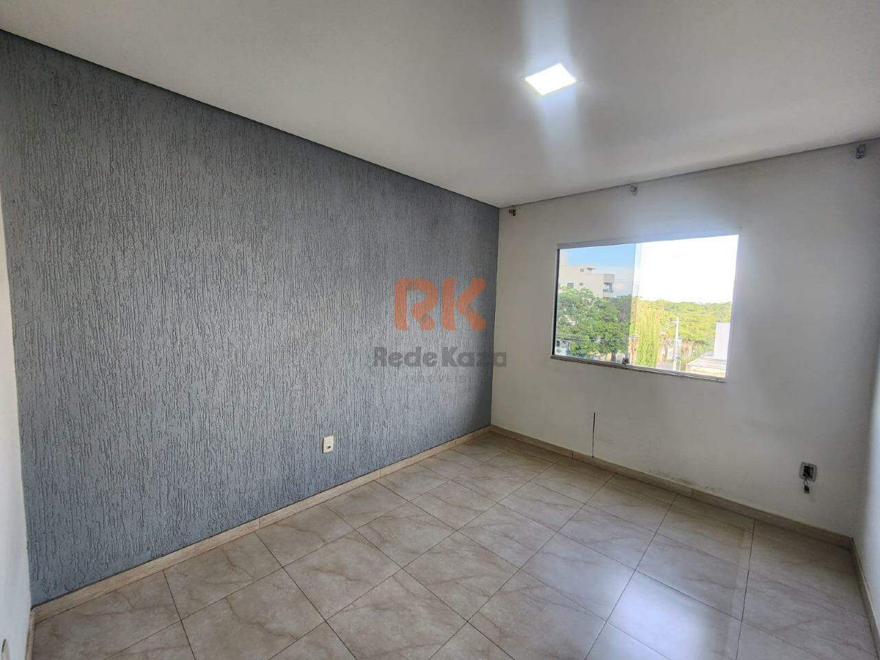 Sala para aluguel no Cabral: 