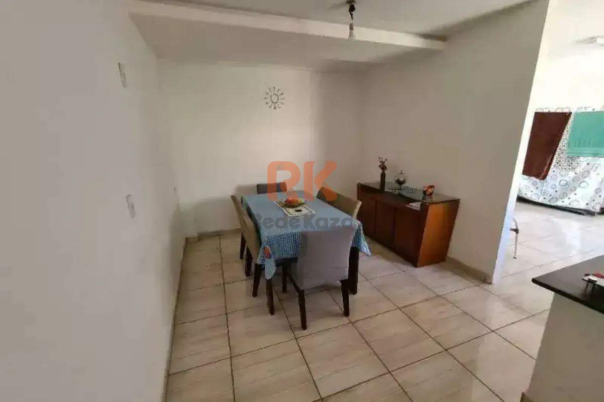 Casa à venda no Planalto: 