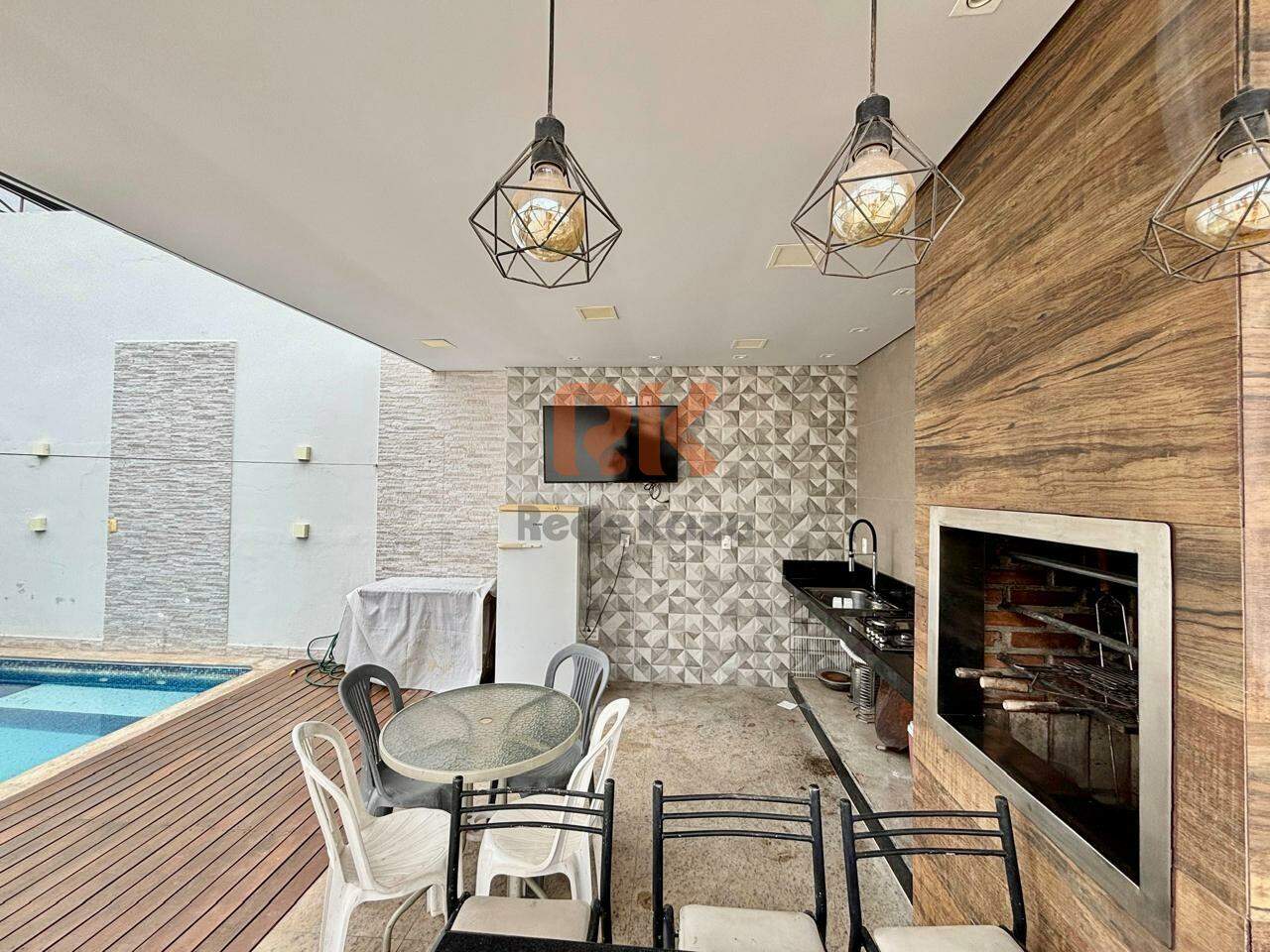 Casa à venda no Itapoã: 