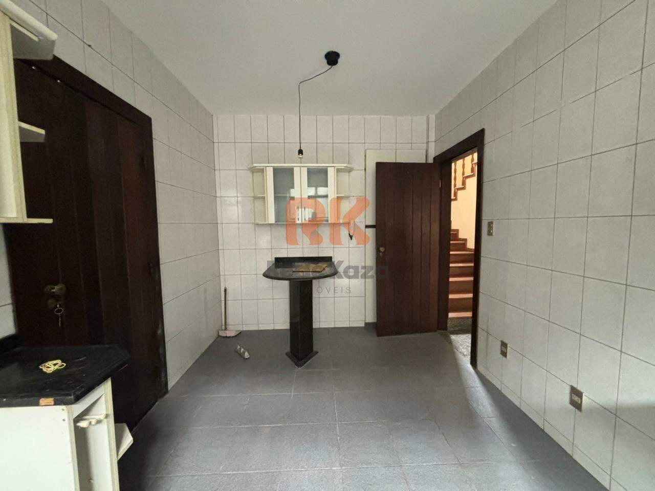 Casa à venda no Itapoã: 
