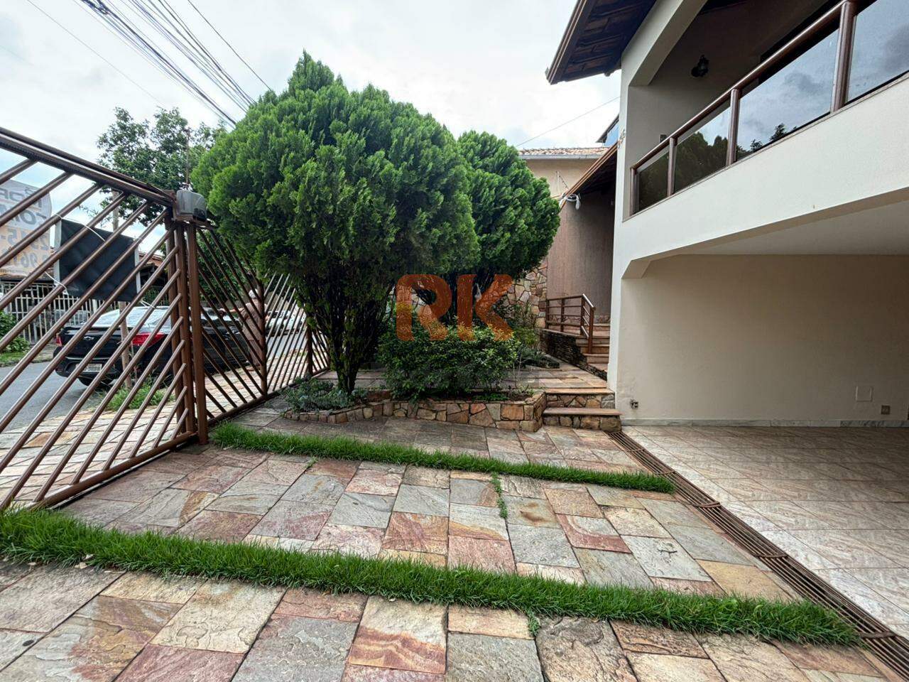 Casa à venda no Itapoã: 