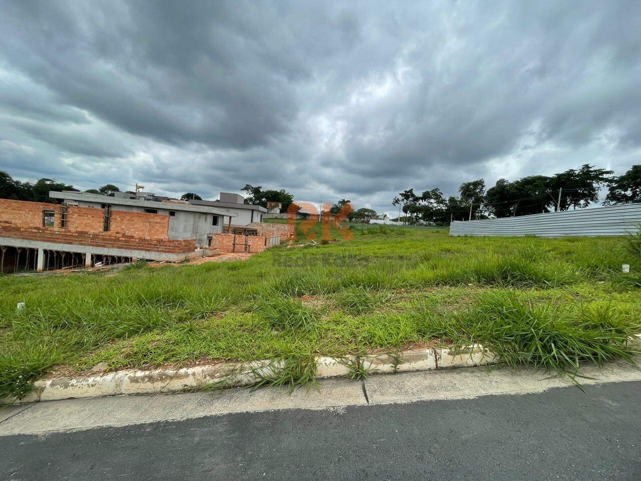 Lote à venda no Xangrilá: 