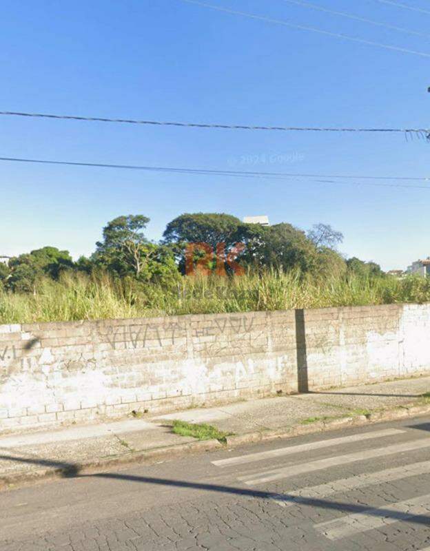 Terreno / Área à venda no Parque Turistas: 