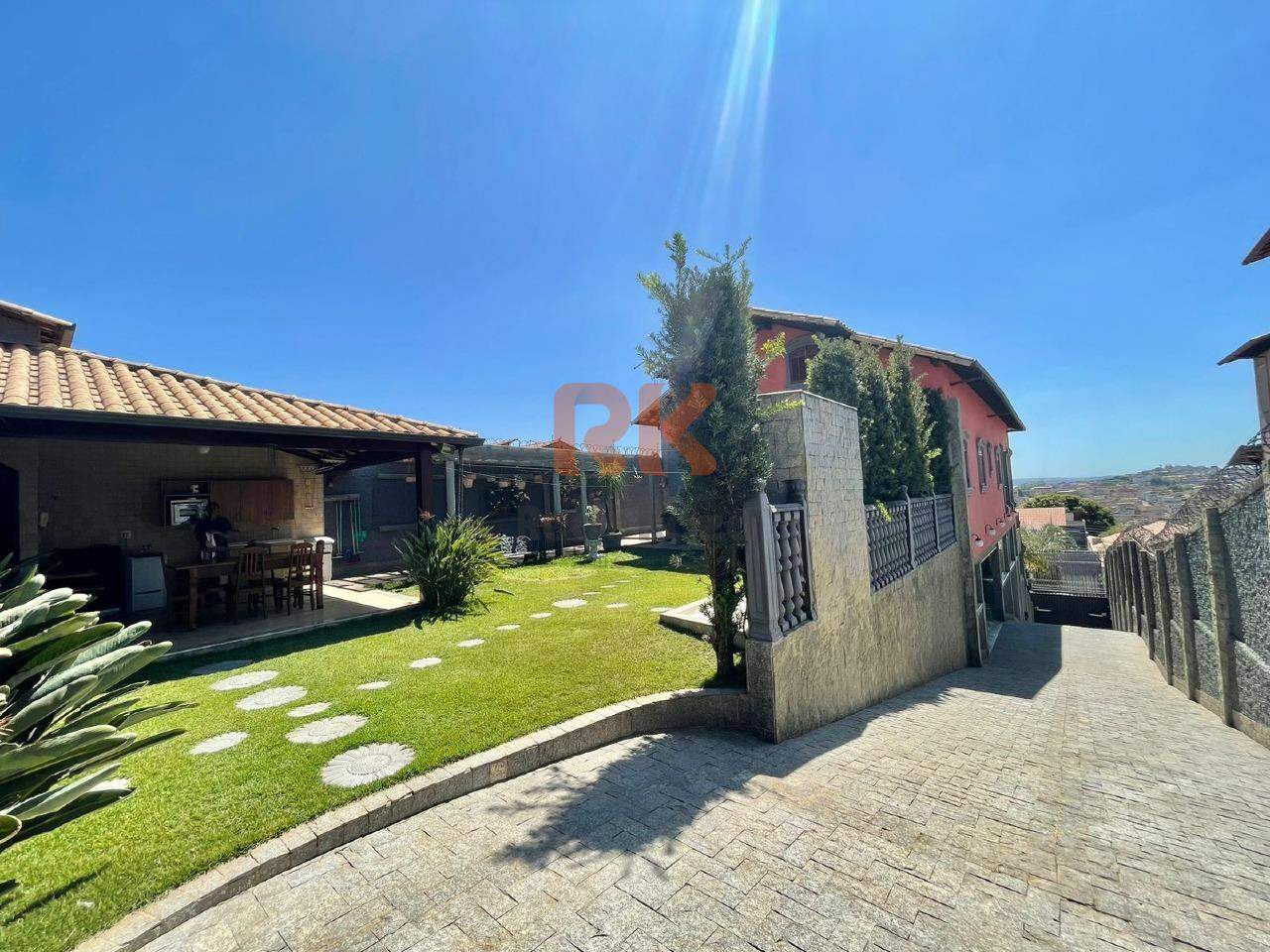 Casa à venda no Trevo: 