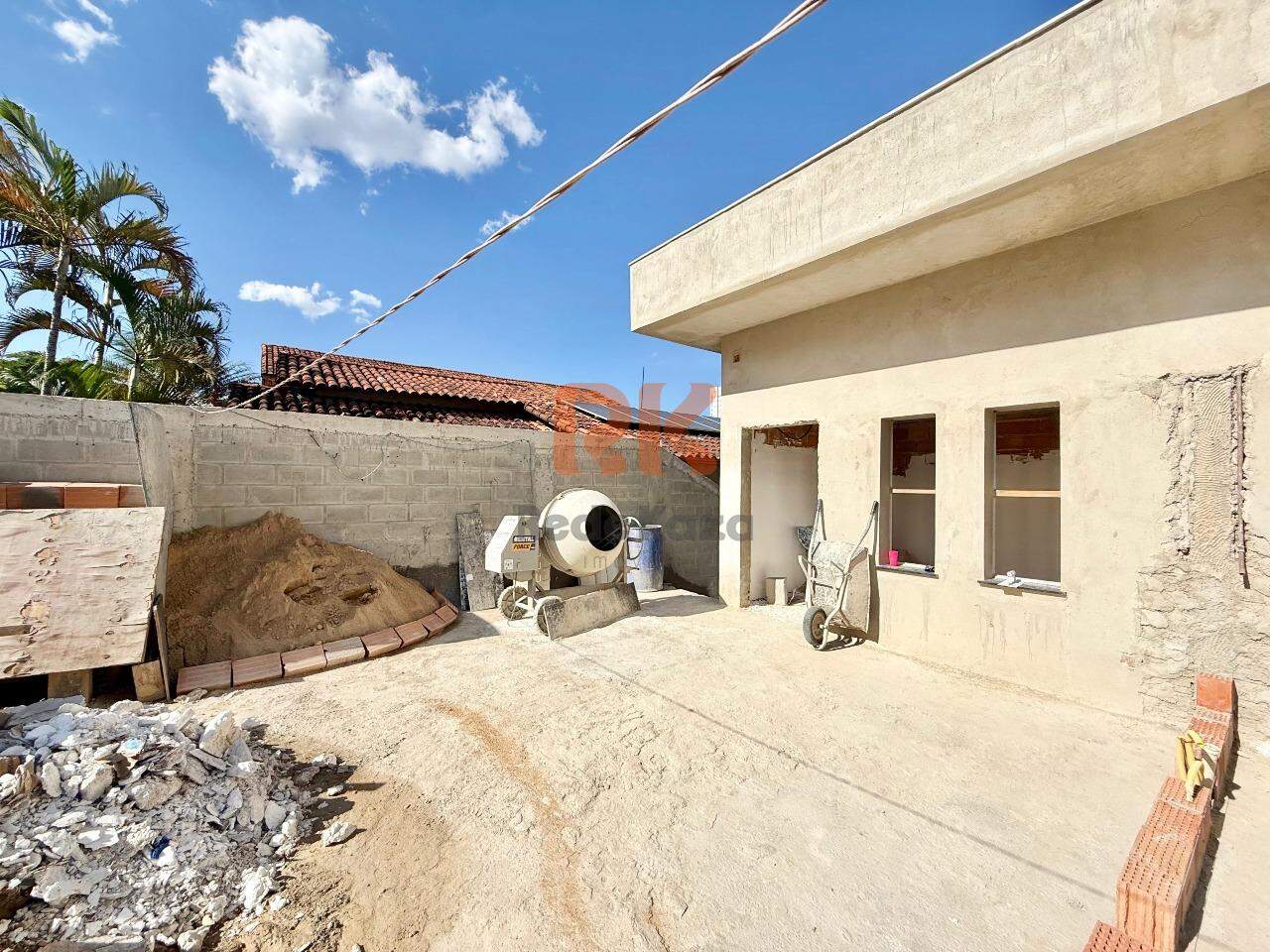 Casa à venda no Planalto: 