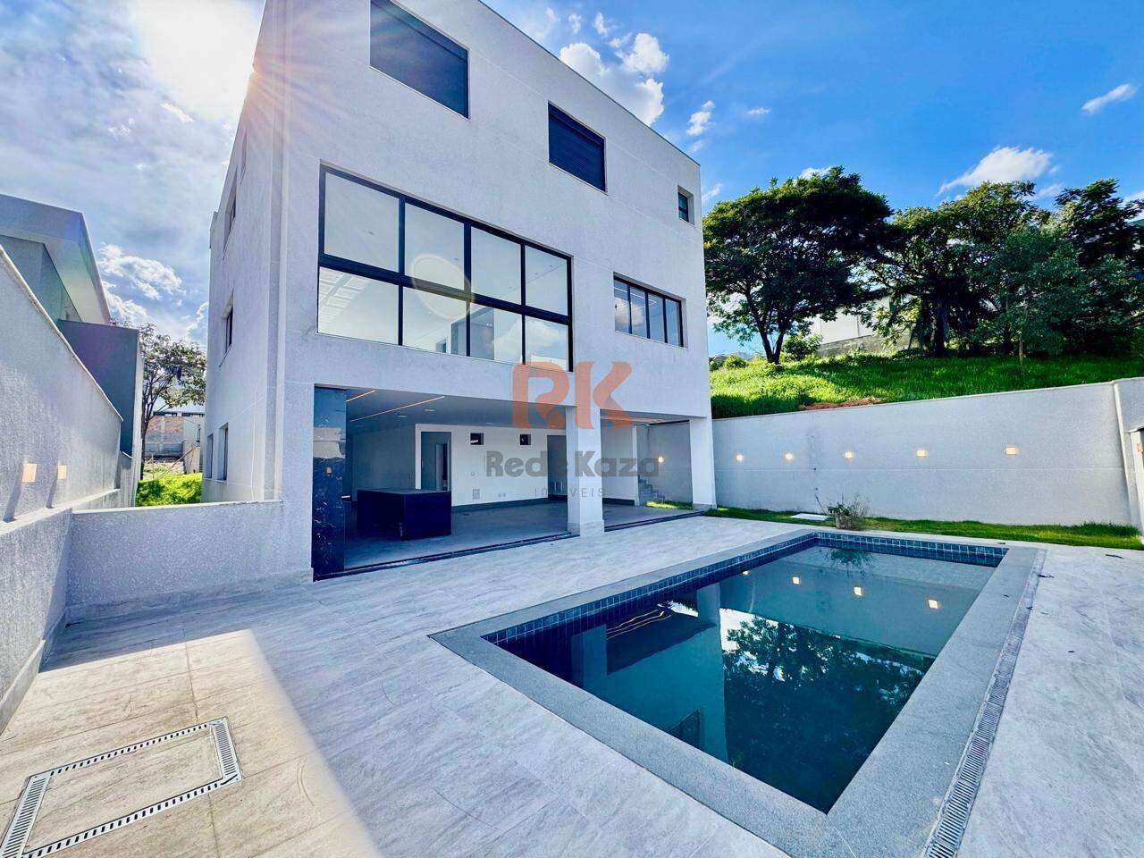 Casa em condomínio à venda no Portal Do Sol: 