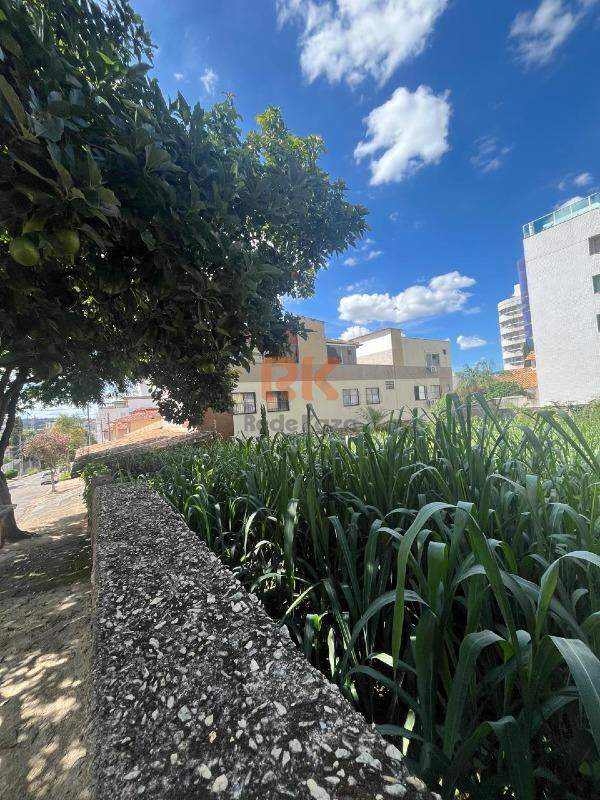 Lote à venda no Castelo: 