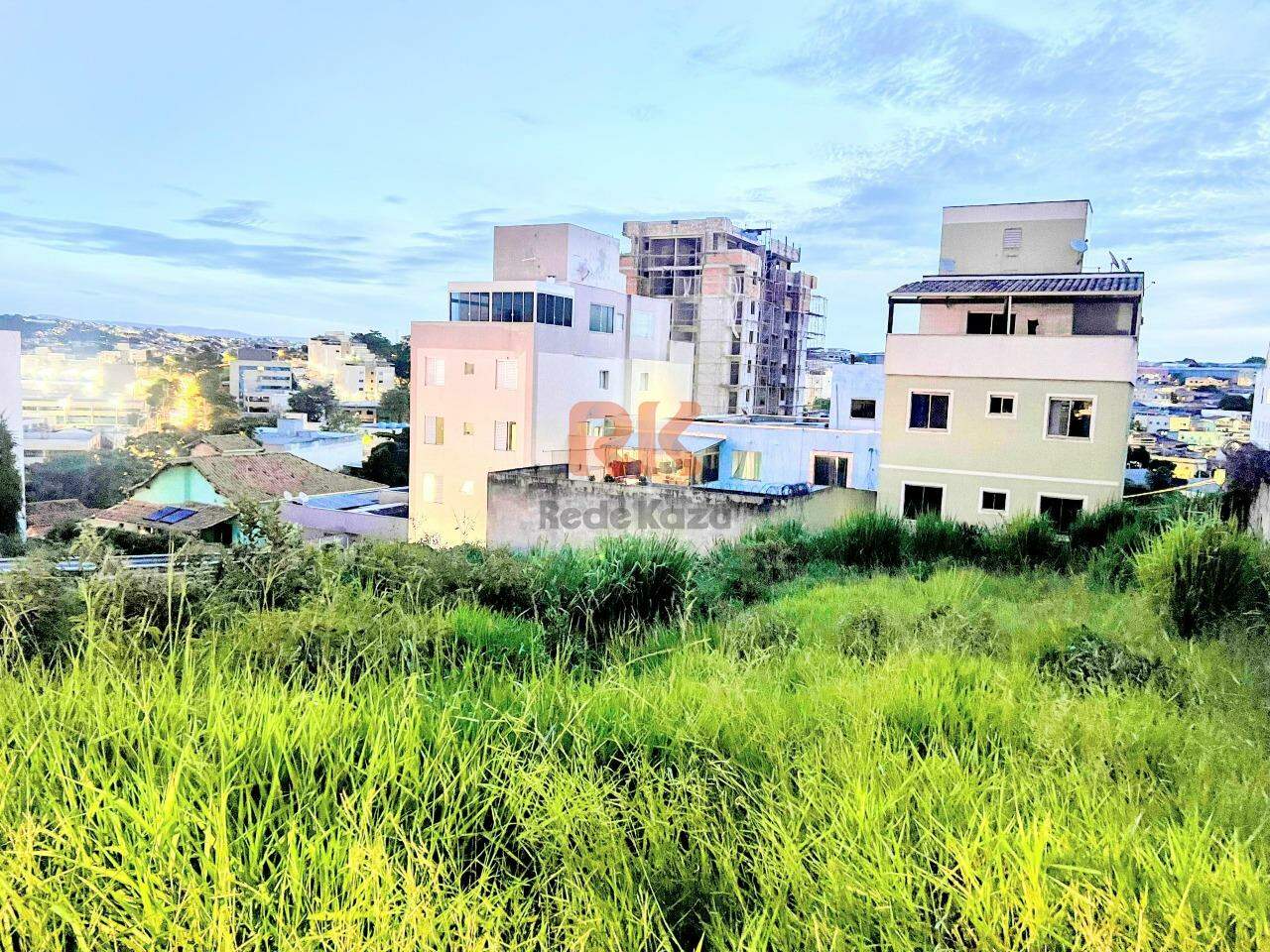 Lote à venda no Cabral: 