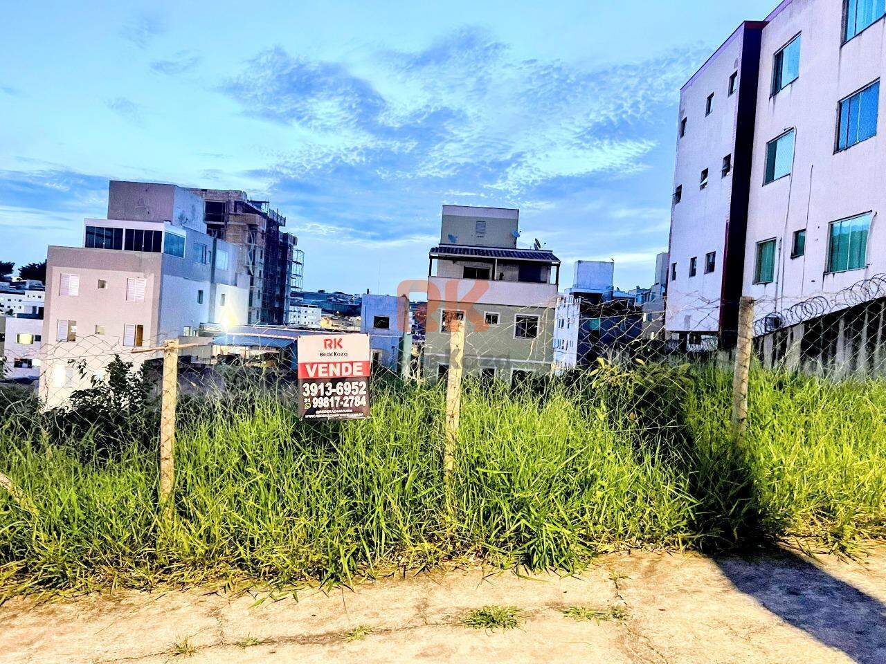 Lote à venda no Cabral: 
