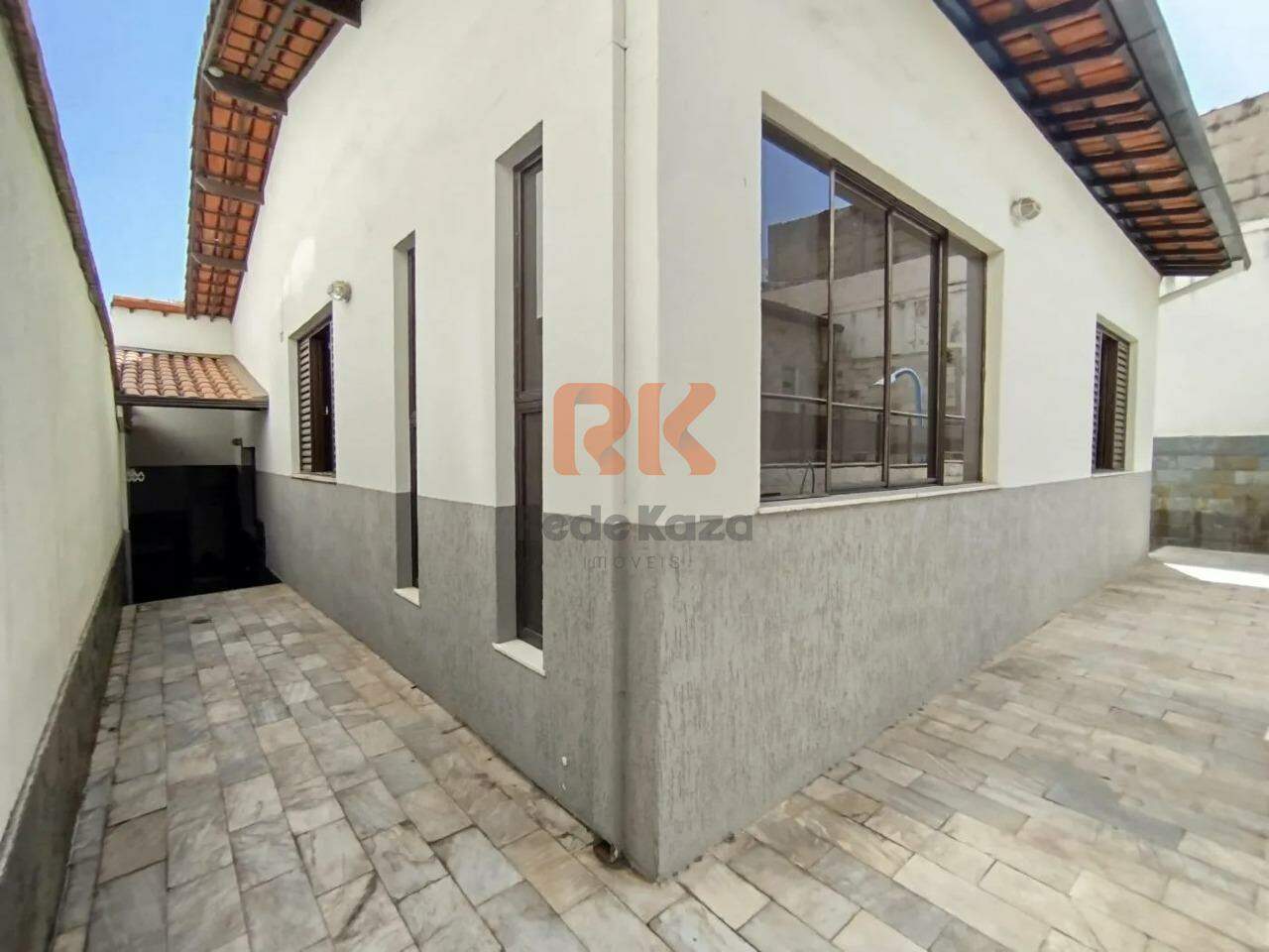 Casa à venda no Itapoã: 