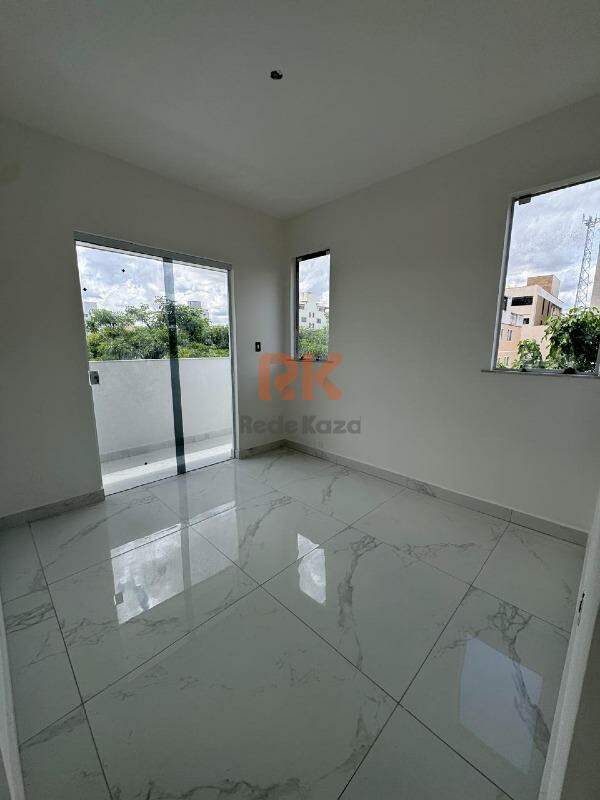 Apartamento à venda no Cabral: 