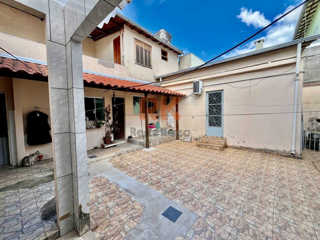 Casa à venda no Jaraguá: 