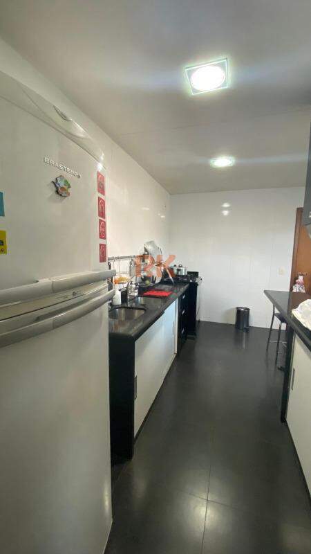 Apartamento à venda no Manacás: 