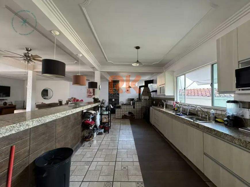 Casa à venda no Planalto: 