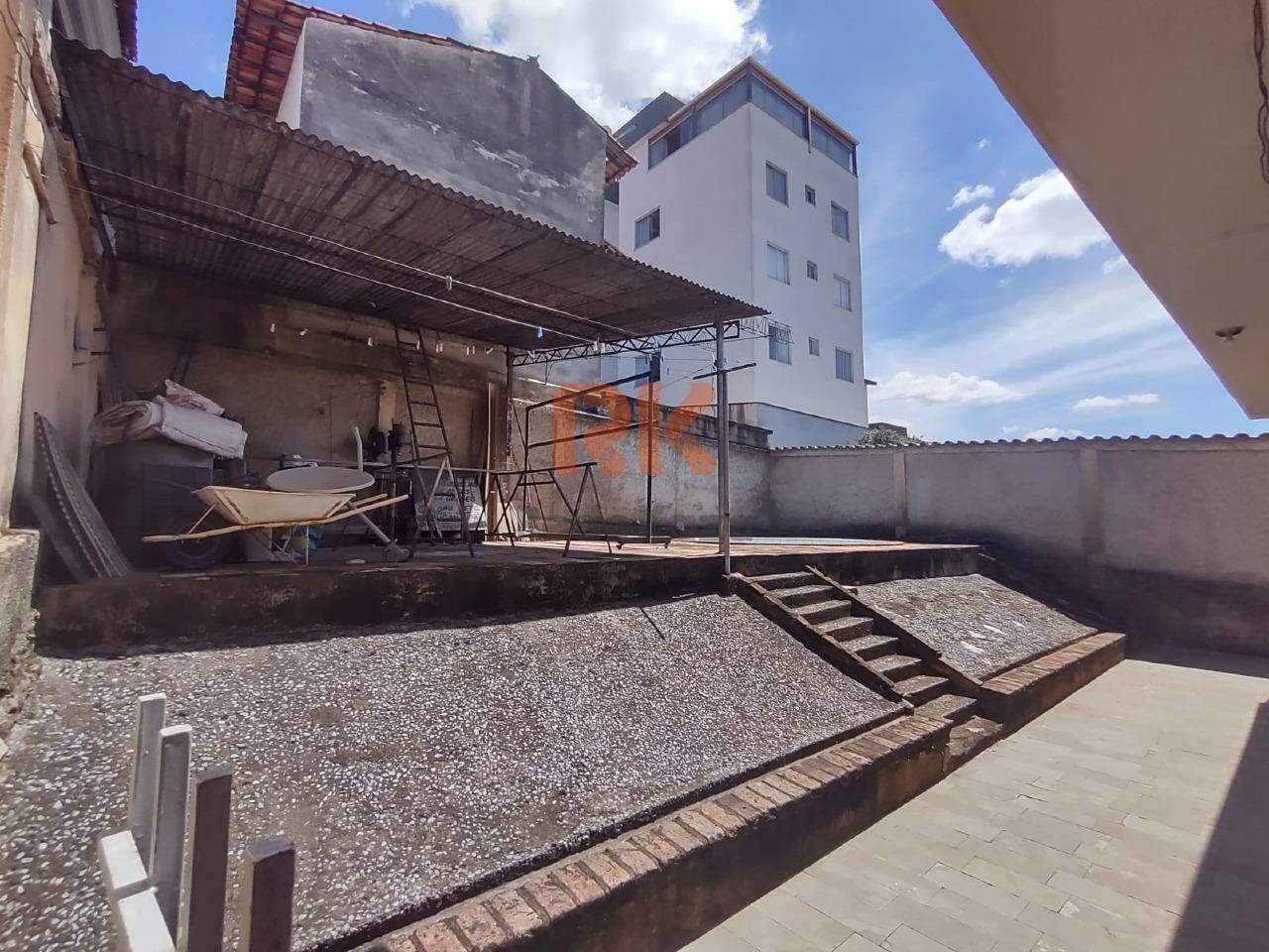 Casa comercial à venda no Santa Mônica: 