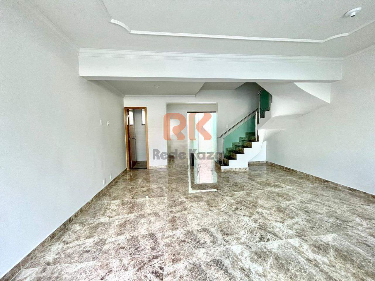 Casa geminada à venda no Santa Amélia: 