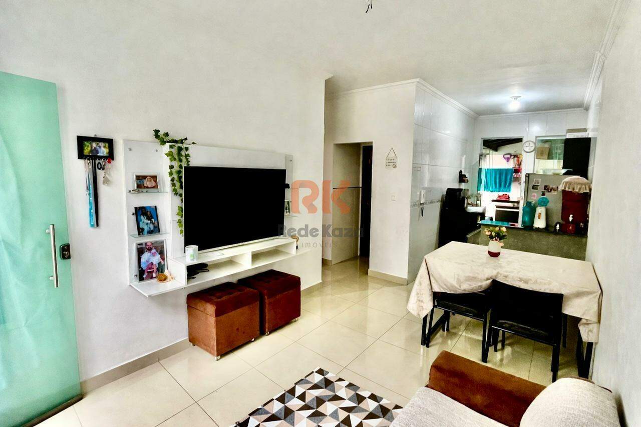 Casa geminada à venda no Parque XangriLá: 