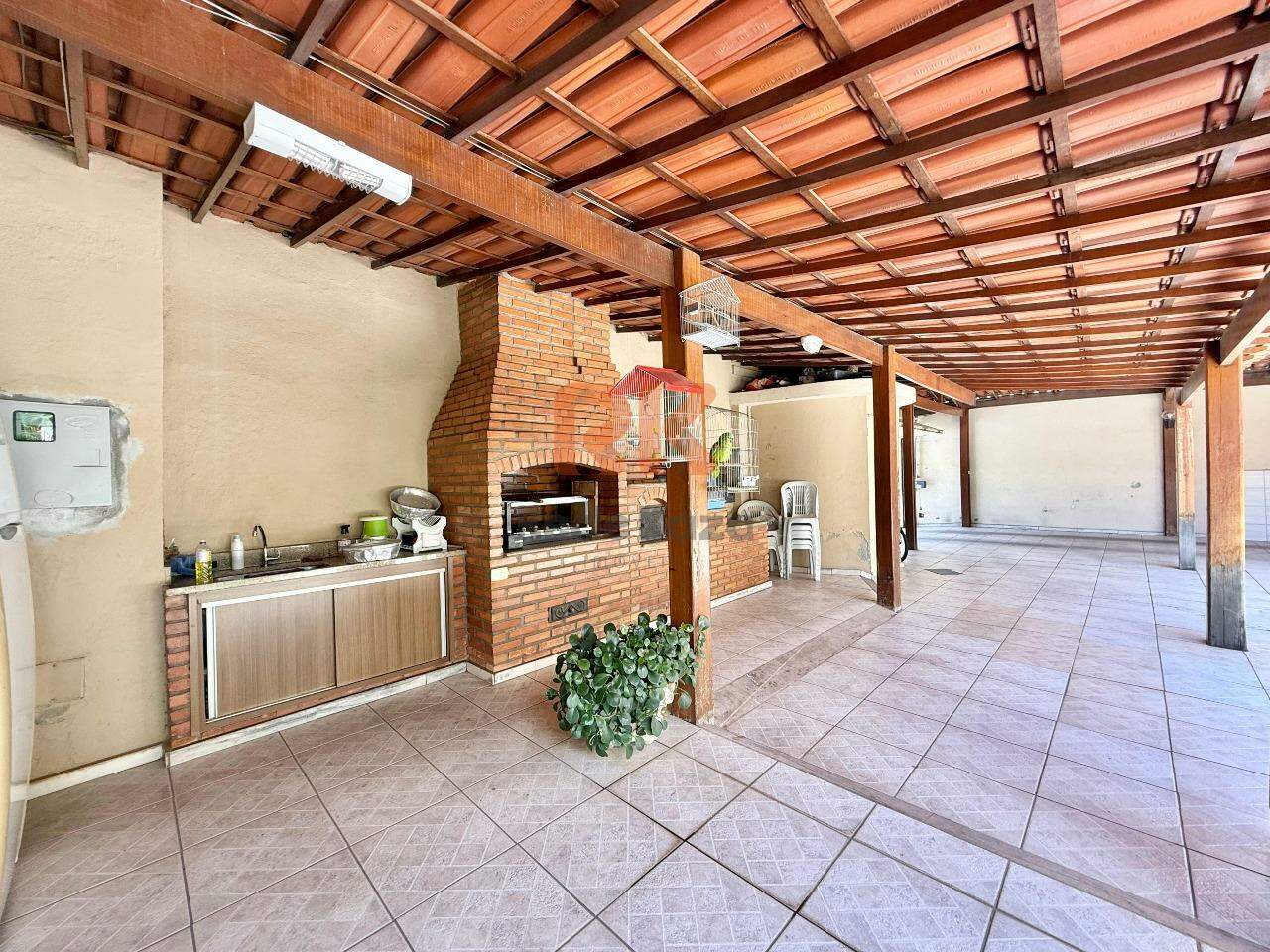 Casa à venda no Itapoã: 