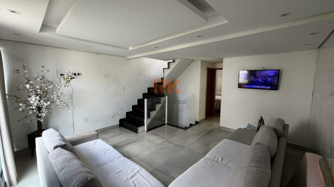 Casa Duplex à venda no Bom Jesus: 