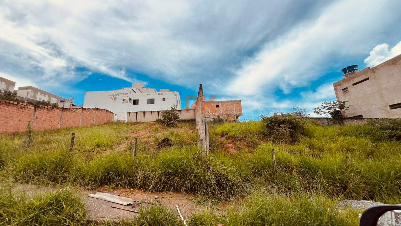 Lote à venda no Arvoredo 2ª Seção: 