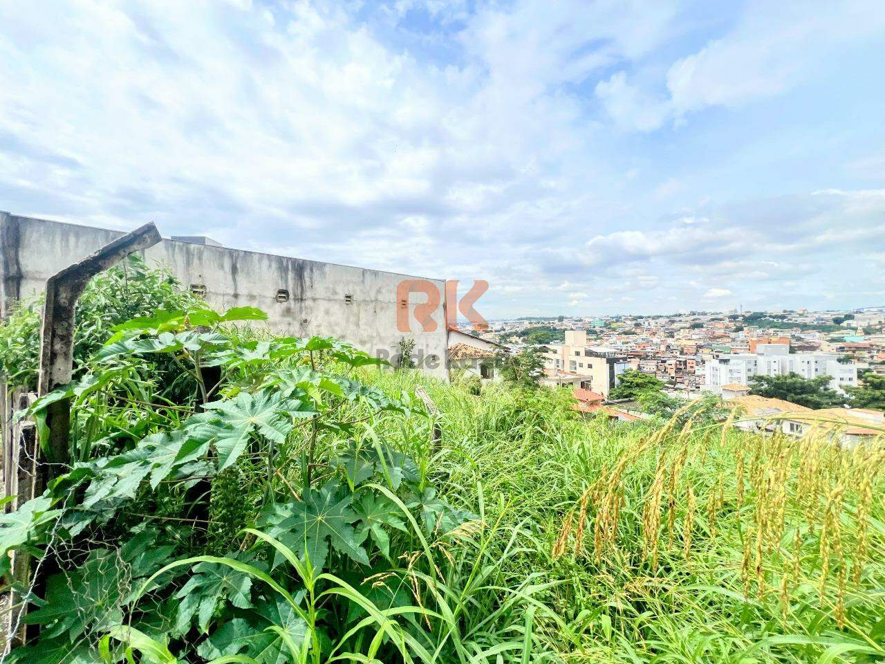Lote à venda no Cabral: 