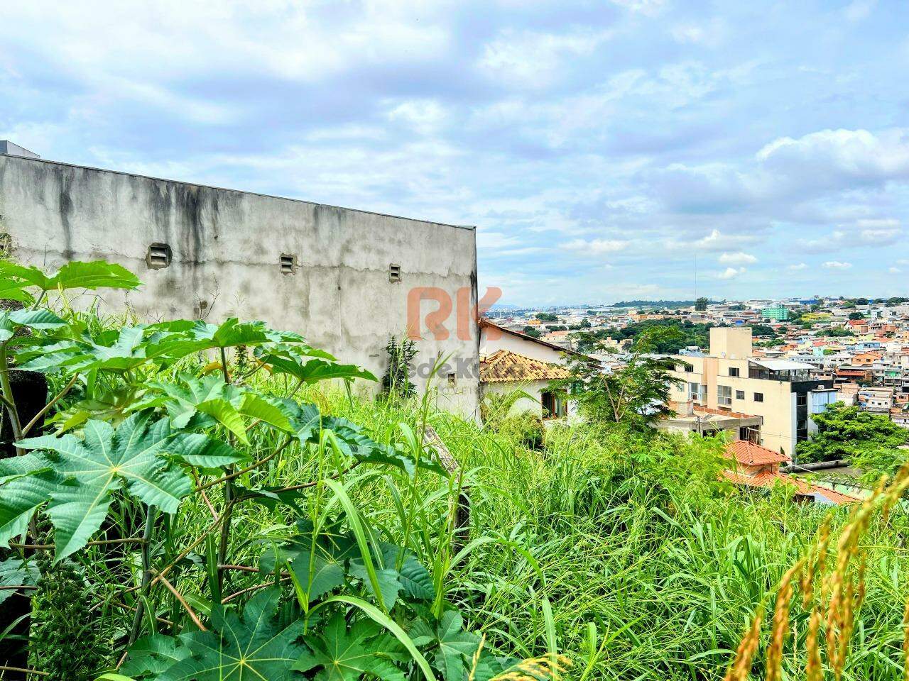 Lote à venda no Cabral: 