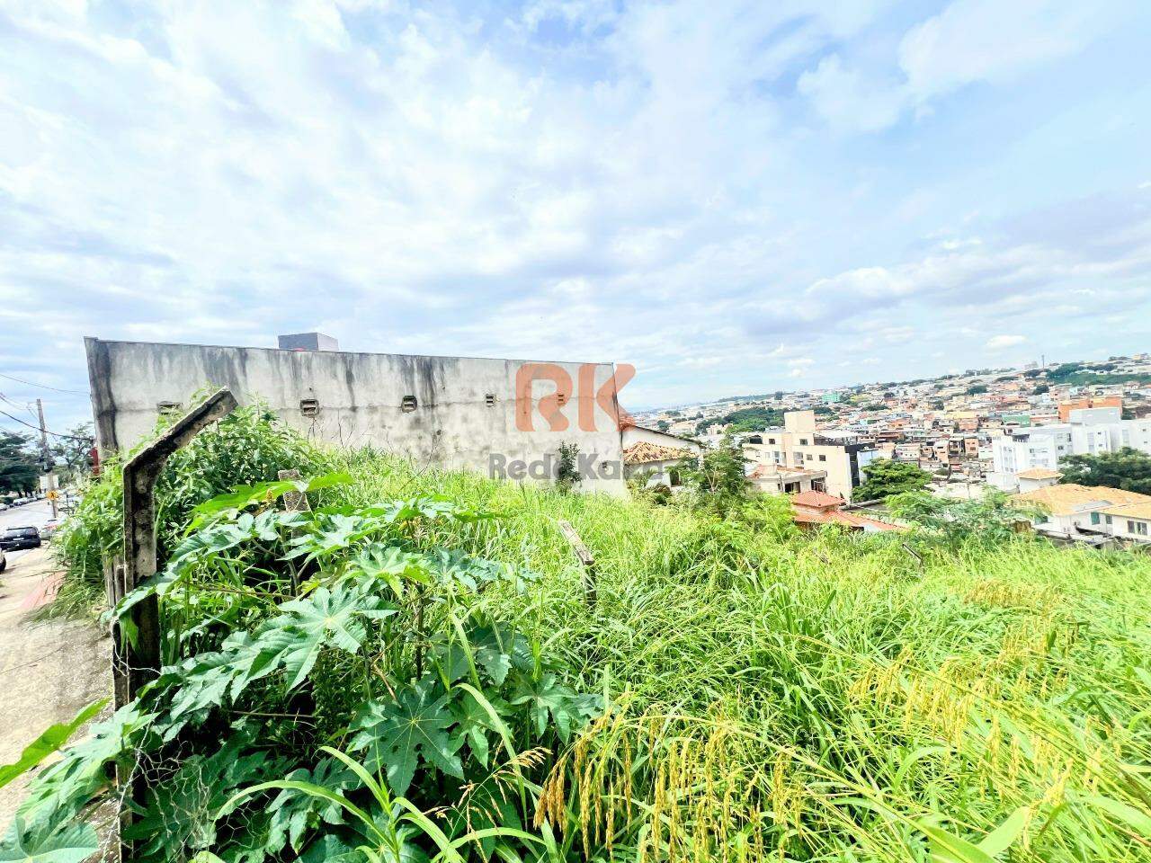 Lote à venda no Cabral: 
