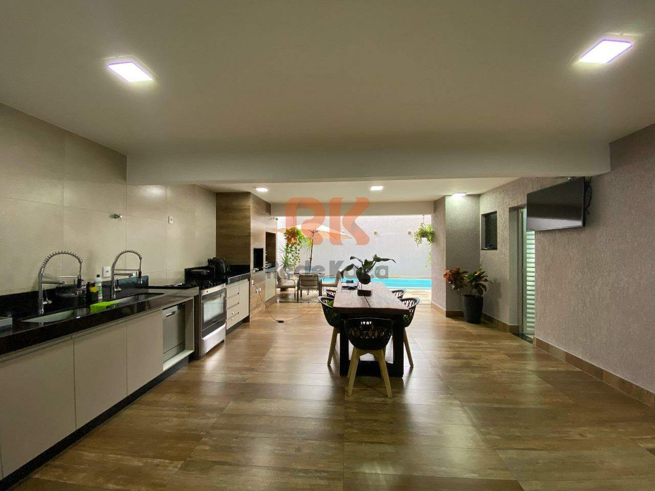 Casa à venda no Candelária: 
