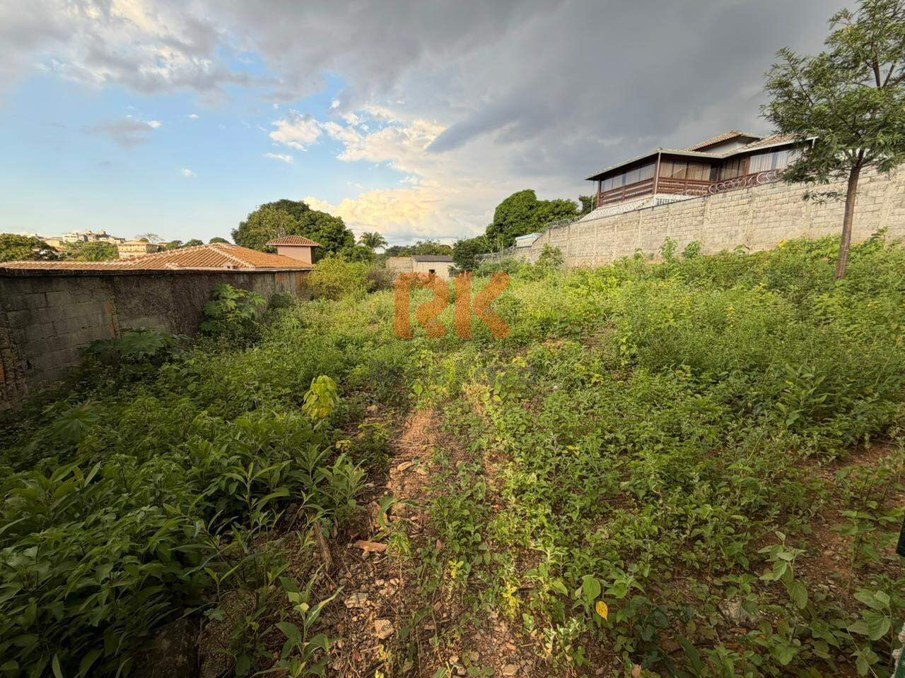 Lote à venda no Garças: 