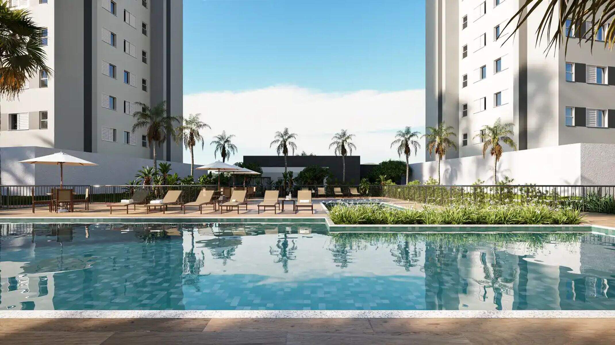 Apartamento à venda no Cabral: Piscina com deck