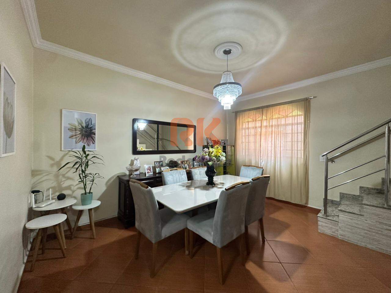 Casa à venda no Itapoã: 