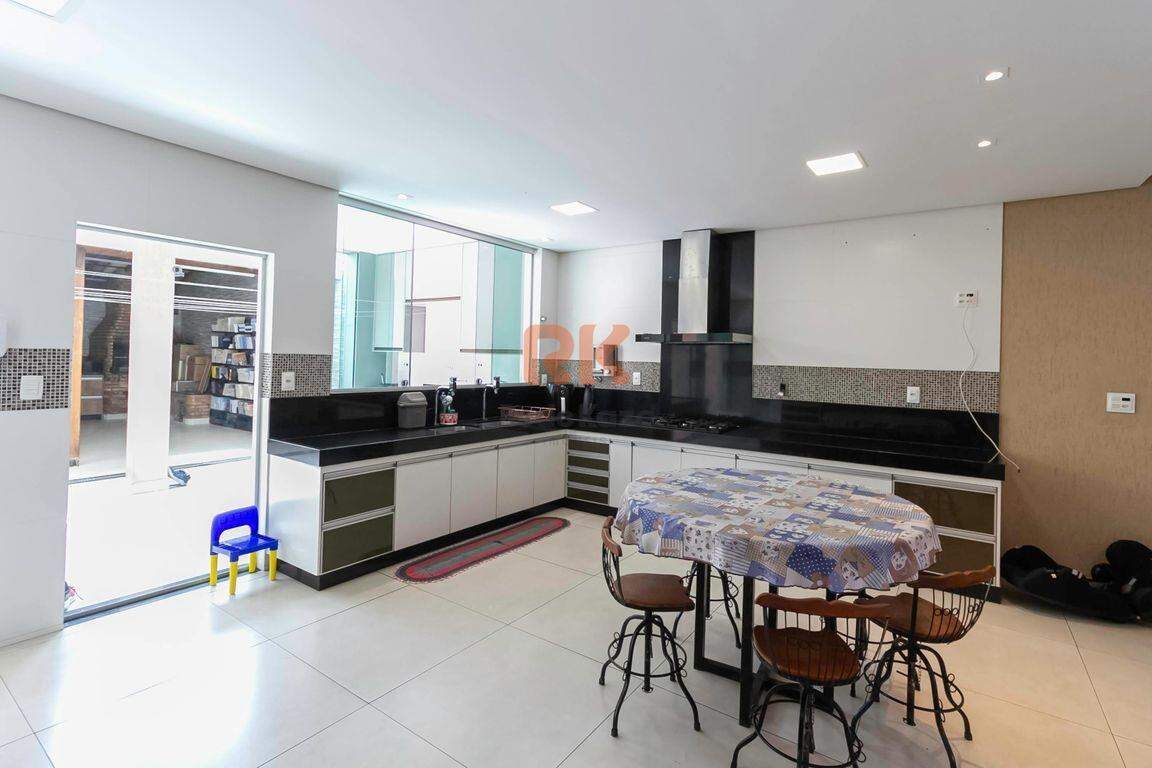 Casa à venda no Parque XangriLá: 