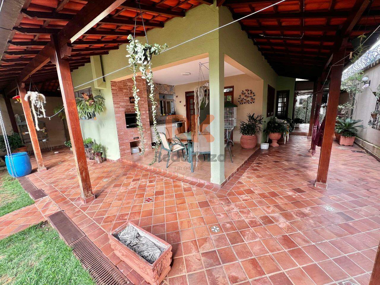 Casa à venda no Palmares: 