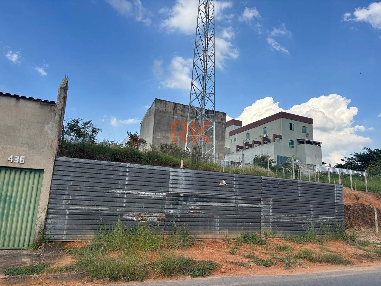 Lote à venda no Cabral: 
