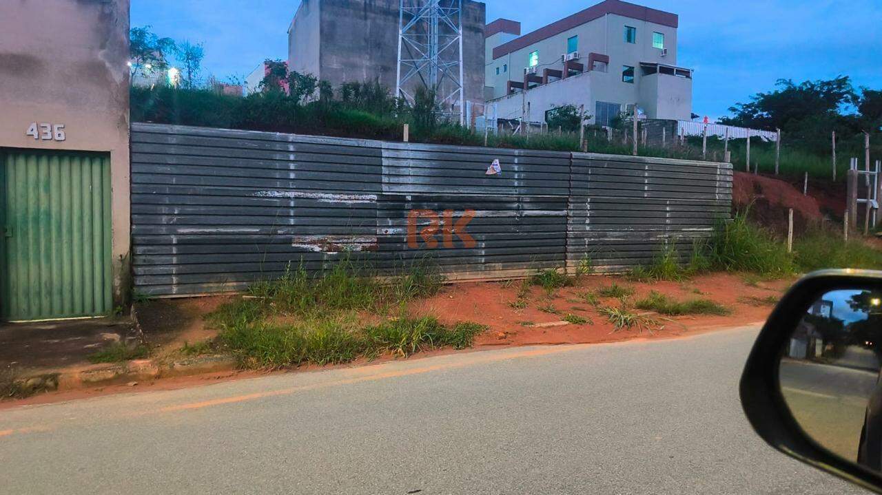 Lote à venda no Cabral: 