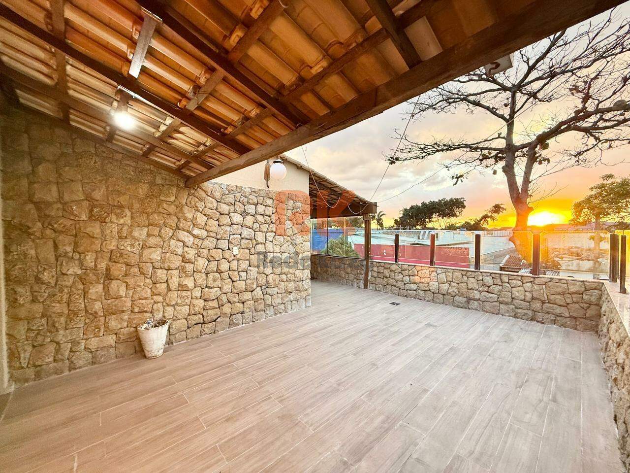 Cobertura à venda no Santa Amélia: 