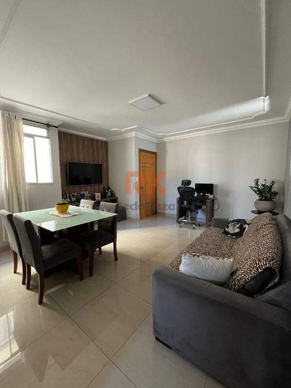 Apartamento à venda no Parque Turistas: 