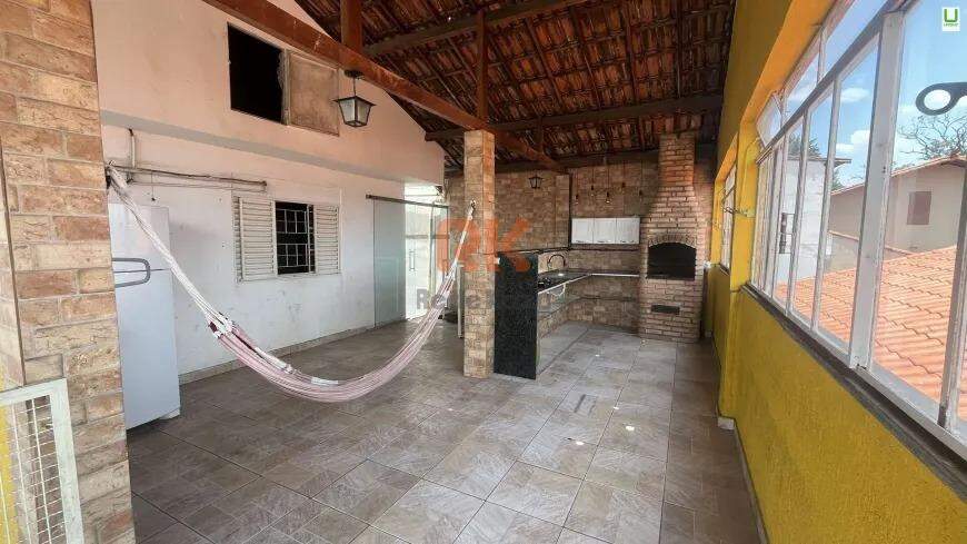 Casa à venda no Alípio de Melo: 