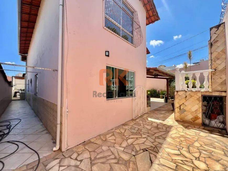 Casa à venda no Santa Amélia: 