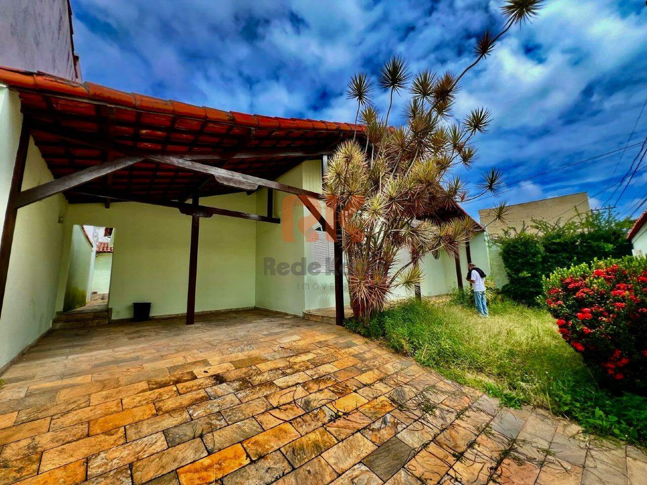 Casa para aluguel no Alípio de Melo: 