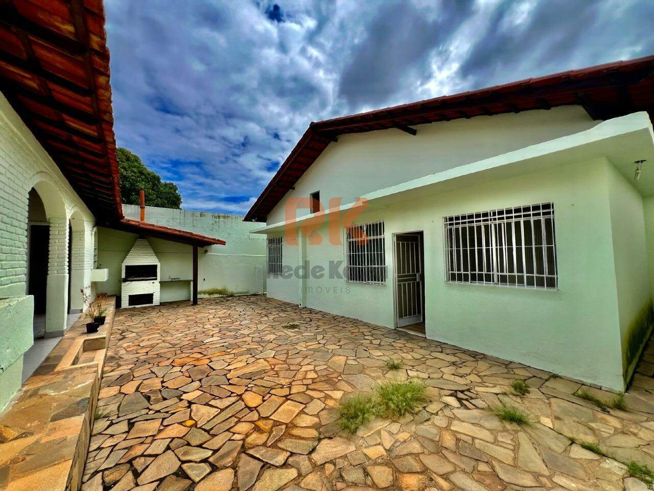 Casa para aluguel no Alípio de Melo: 
