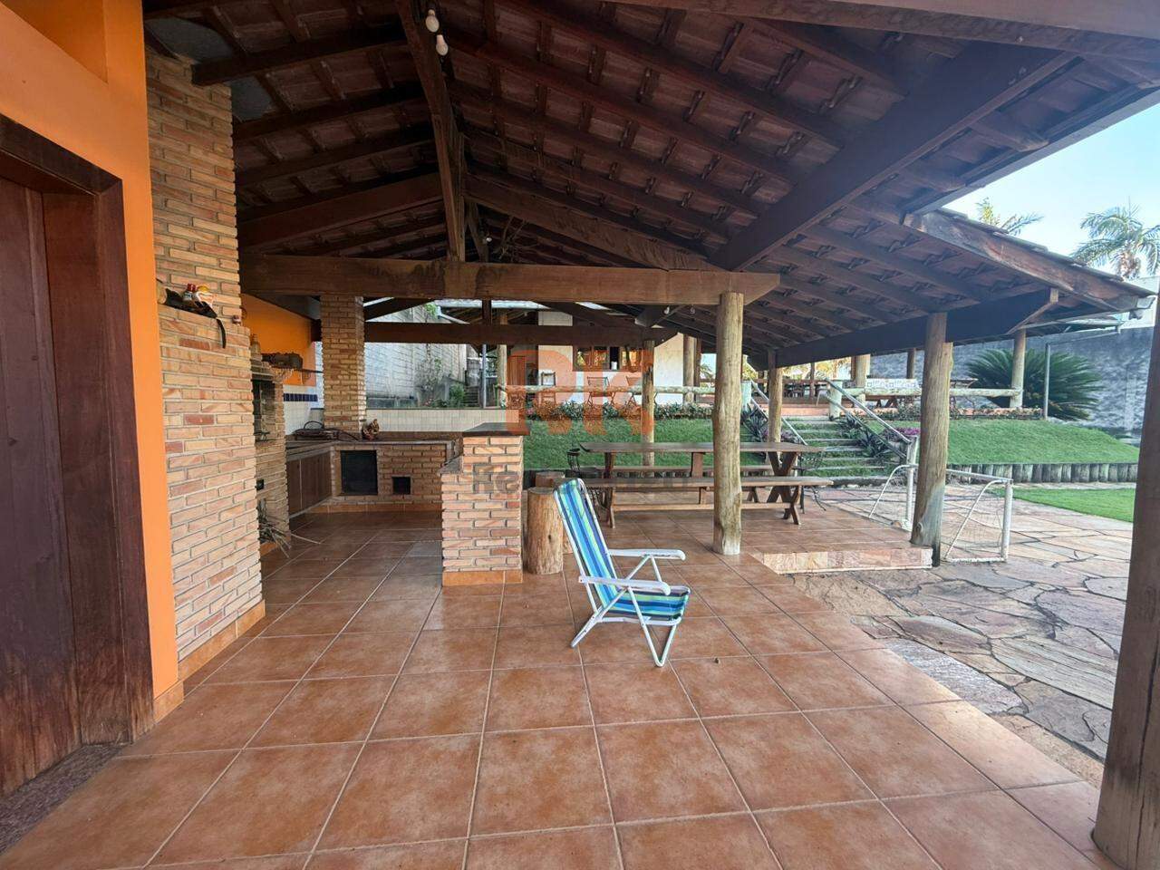 Casa à venda no Bandeirantes: 
