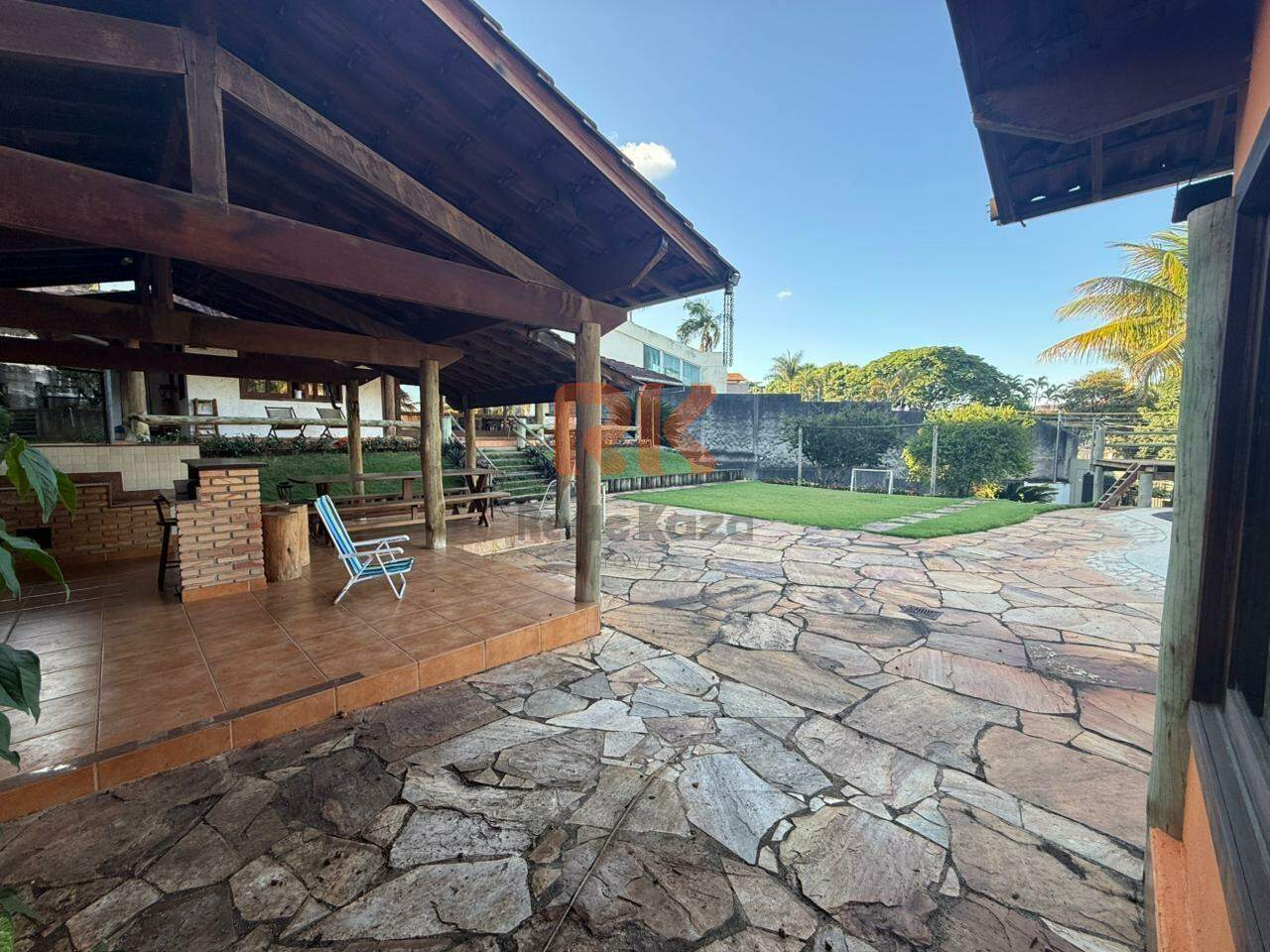 Casa à venda no Bandeirantes: 