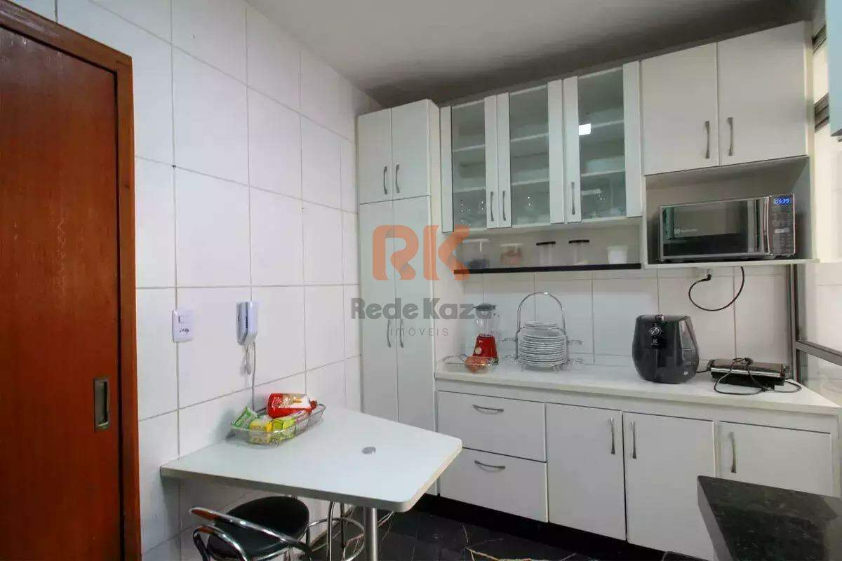 Apartamento à venda no Dona Clara: 