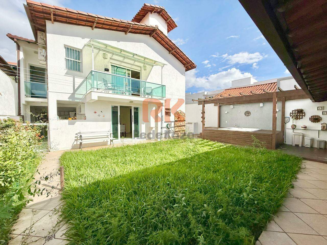 Casa à venda no Planalto: 