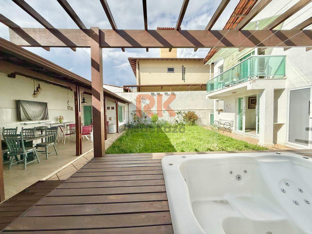 Casa à venda no Planalto: 