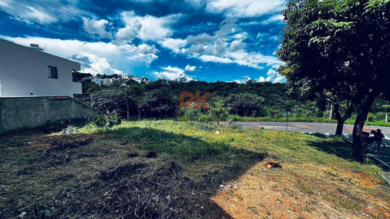 Lote à venda no Cabral: 