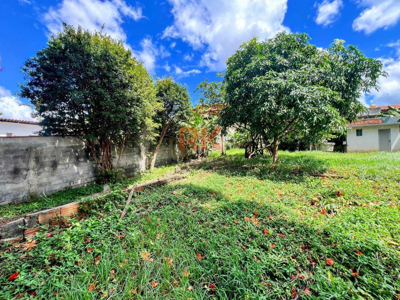Lote à venda no Braúnas: 